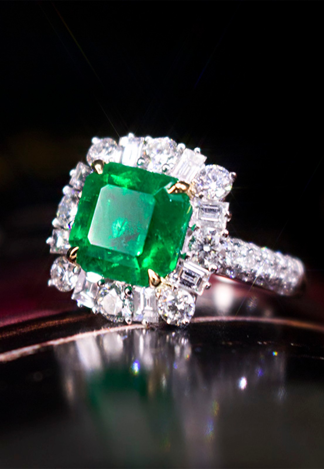 哥伦比亚天然木佐祖母绿戒指Z491