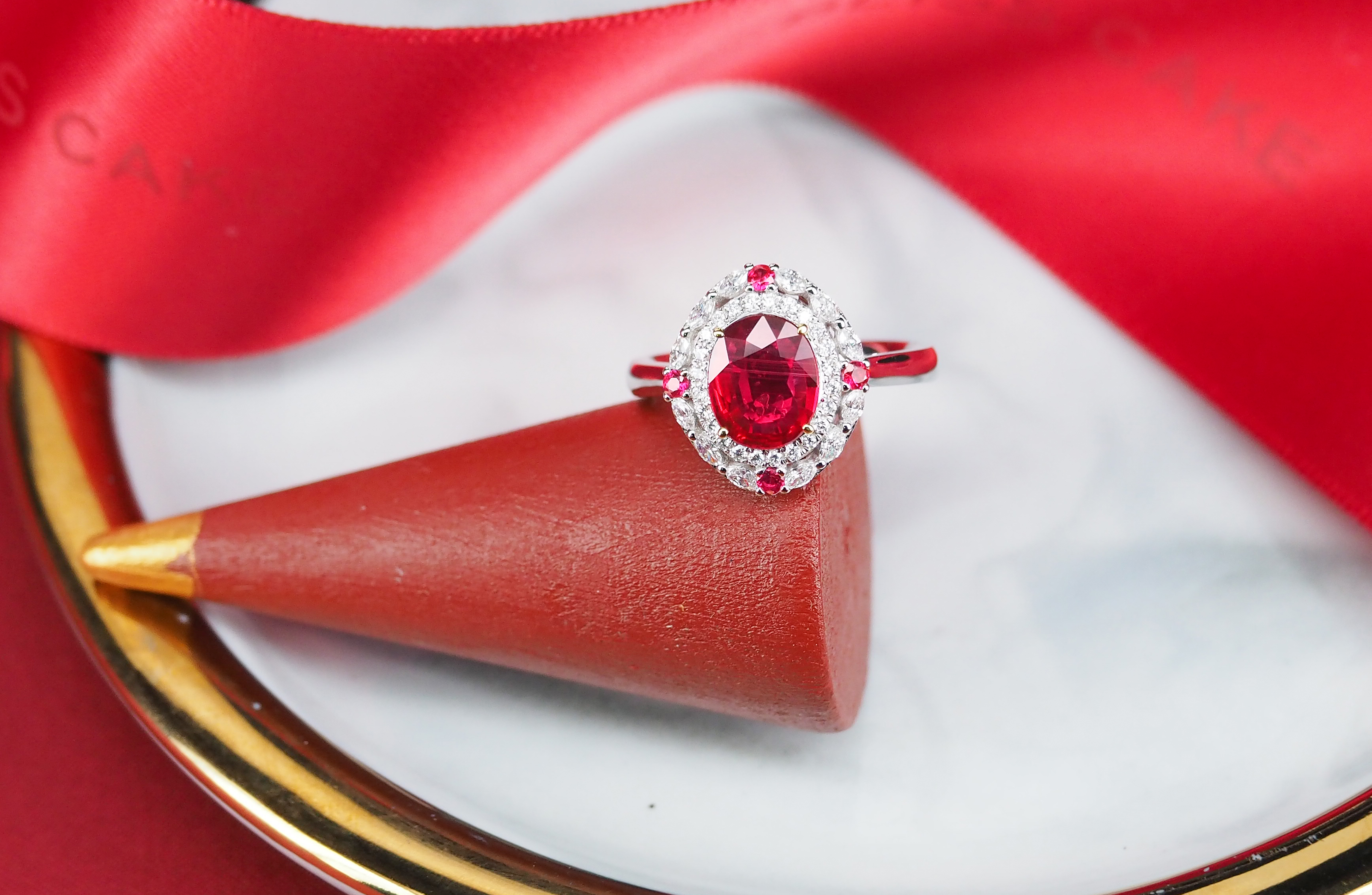 莫桑比克红宝石鸽血红多少钱 一克拉莫桑比克红宝石鸽血红怎么样