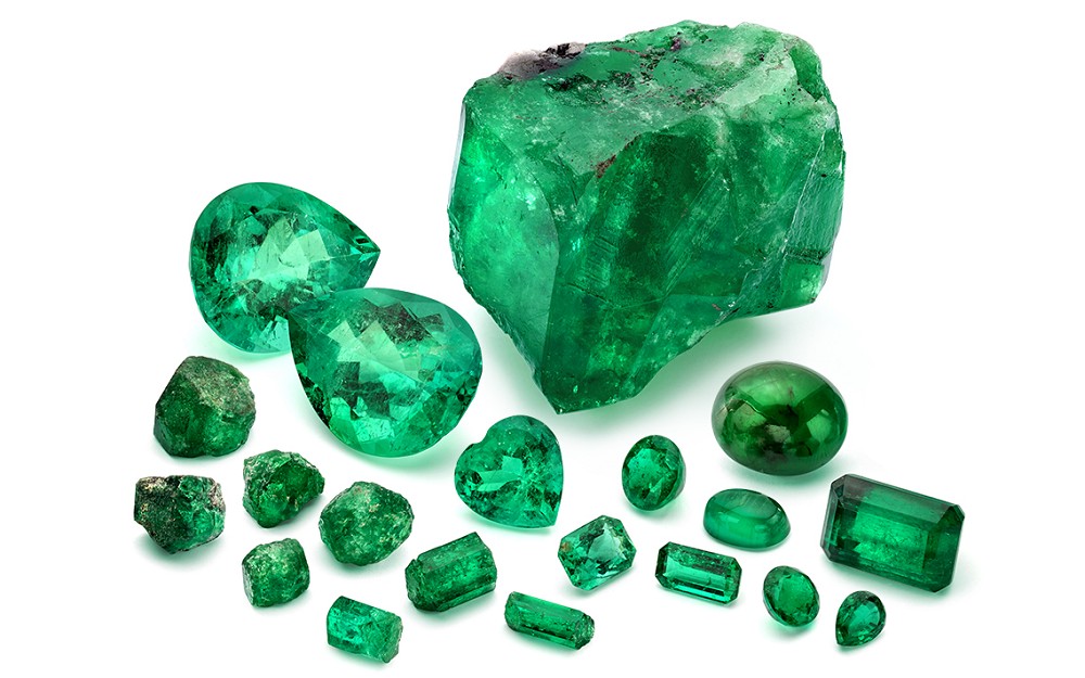 有些人造宝石生产成本比天然宝石还高