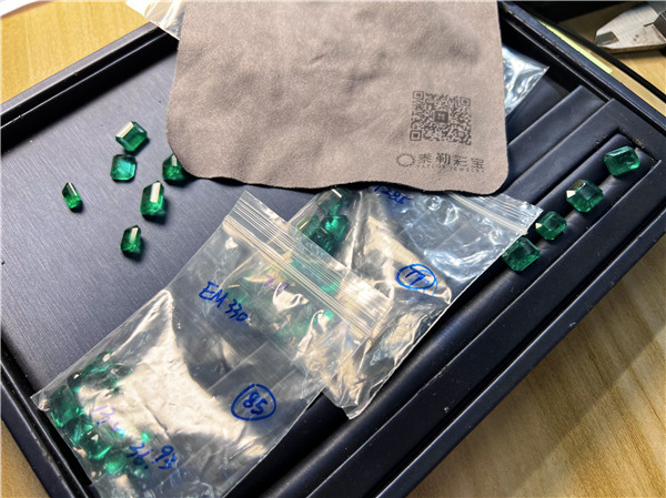 一克拉哥伦比亚祖母绿多少钱？