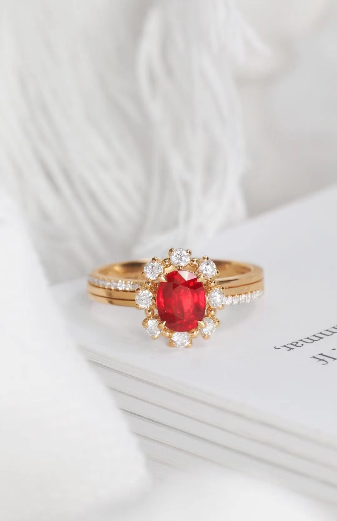 科谱：一月份生辰石——石榴石的神奇魅力