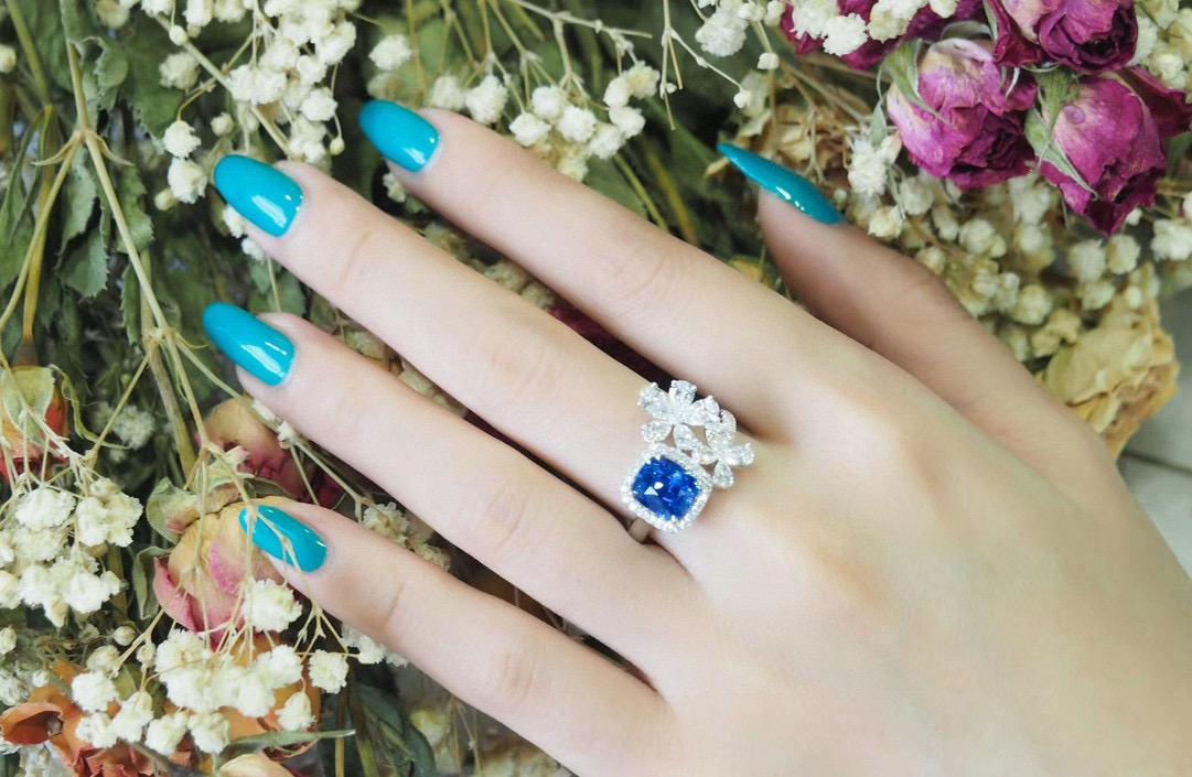 科谱：蓝宝石VS钻石哪个更贵？